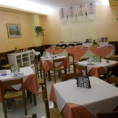 Hotel Di Paolo E Cinzia 2*