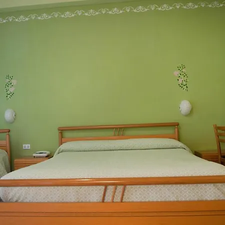 Di Paolo E Cinzia 2* Loreto