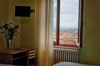 Di Paolo E Cinzia Hotel Loreto